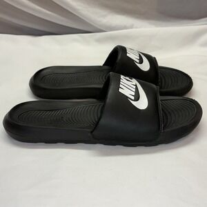 Nike Slides Sandal Mens Size 10 Black White CN9675-002 Casual Athletic Comfort